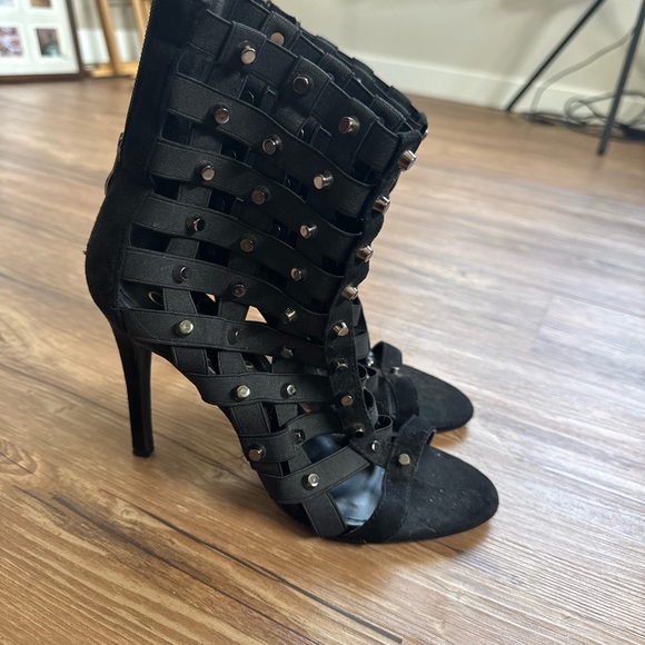 Black Strappy Heeled Sandals - Picture 4 of 5